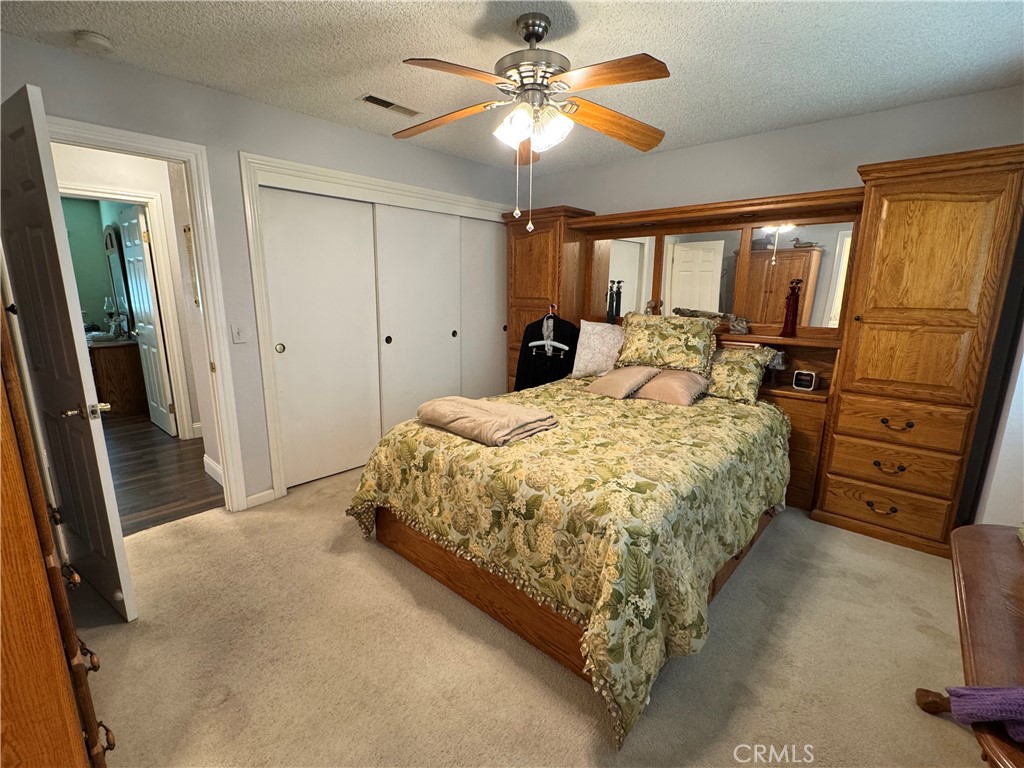 https://media.crmls.org/medias/e0f05327-a6bb-4ea9-b005-246f92b8e603.jpg?preset=X-Large
