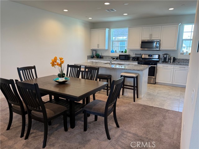 Detail Gallery Image 13 of 44 For 8933 Orangethorpe Ave, Buena Park,  CA 90621 - 4 Beds | 3/1 Baths