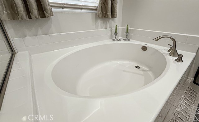 26707 Lexington Lane, Saugus CA: https://media.crmls.org/medias/e0f09958-dc9c-45d0-a719-2c84ad32c12b.jpg