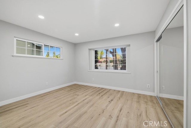 Detail Gallery Image 18 of 33 For 10557 Reseda, Northridge,  CA 91326 - 4 Beds | 3 Baths