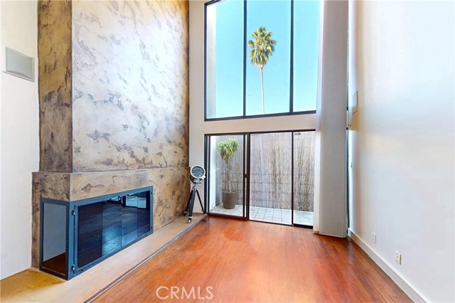 Detail Gallery Image 5 of 25 For 1201 Larrabee St #305,  West Hollywood,  CA 90069 - 2 Beds | 3 Baths