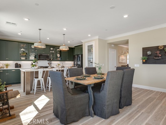 Detail Gallery Image 16 of 39 For 28921 Saddle Cir, Castaic,  CA 91384 - 4 Beds | 3 Baths