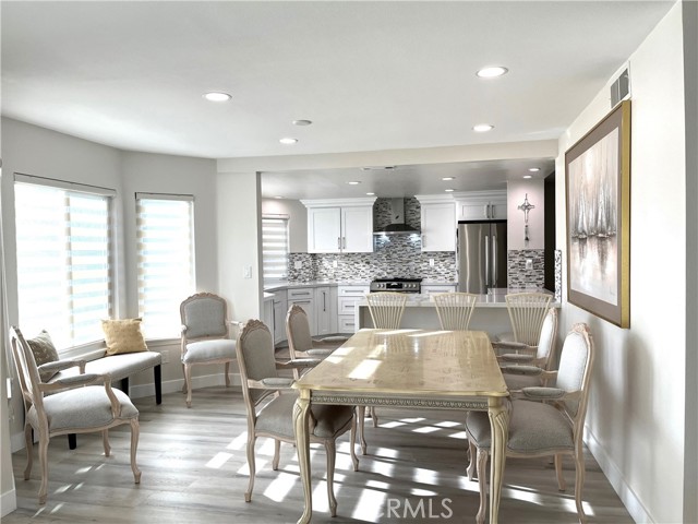 12170 Crystal Ridge Way, Porter Ranch CA: https://media.crmls.org/medias/e0f2c4b3-cc35-4e59-8b3c-44d5f8907f23.jpg