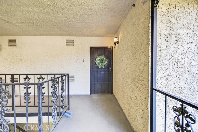 Detail Gallery Image 5 of 29 For 2115 Ohio, Signal Hill,  CA 90755 - 2 Beds | 2 Baths