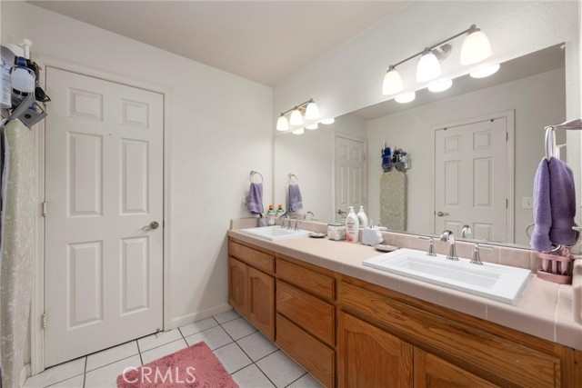 Detail Gallery Image 21 of 39 For 806 Mckinley St, Los Banos,  CA 93635 - 5 Beds | 2/1 Baths