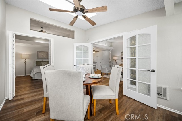 1621 Interlachen, Seal Beach CA: https://media.crmls.org/medias/e0f3fe21-4571-4f97-85ac-3ebe8ab2c2af.jpg