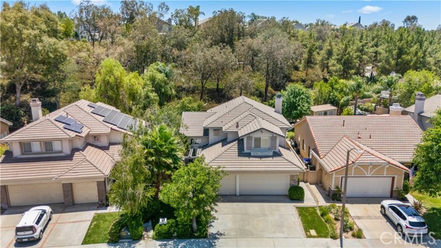27628 Deerfield Lane, Valencia CA: https://media.crmls.org/medias/e0f46e2b-4a94-4710-8c1f-fe52dca23035.jpg