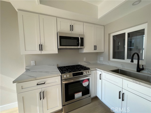 5586 Orange Avenue, Cypress CA: https://media.crmls.org/medias/e0f4b8d4-e23b-4f8f-ba43-9f437ec8cd79.jpg