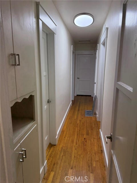Detail Gallery Image 14 of 31 For 1645 21st St, Manhattan Beach,  CA 90266 - 3 Beds | 1 Baths