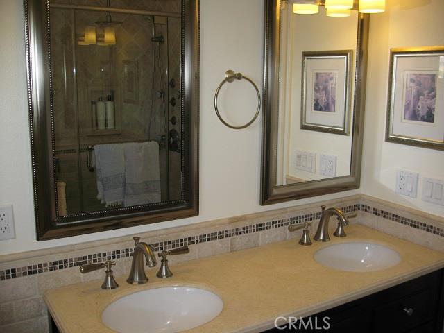 19259 Braemore Road, Porter Ranch CA: https://media.crmls.org/medias/e0f5461b-0bb1-48ea-bb01-85d32194a9a3.jpg