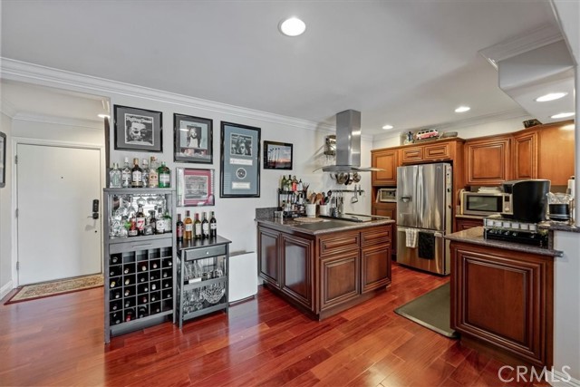 Detail Gallery Image 5 of 34 For 5301 E the Toledo #106,  Long Beach,  CA 90803 - 1 Beds | 1 Baths