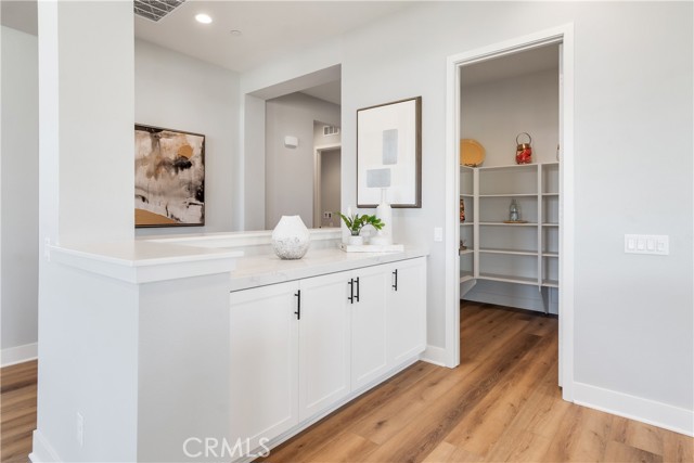 Detail Gallery Image 17 of 29 For 6533 Canyon Oaks Dr, Simi Valley,  CA 93063 - 4 Beds | 3/1 Baths