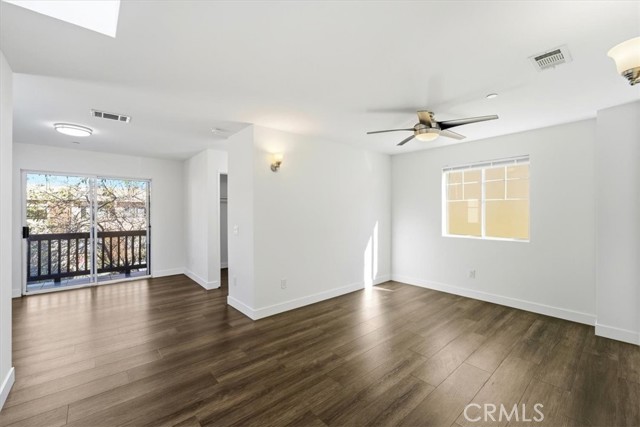 Front Image Thumbnail for CRSR26016909