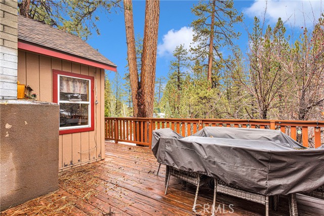 39995 Hillcrest Drive, Big Bear Lake, California 92315, 3 Bedrooms Bedrooms, ,2 BathroomsBathrooms,Residential,For Sale,39995 Hillcrest Drive,CRHD24013207