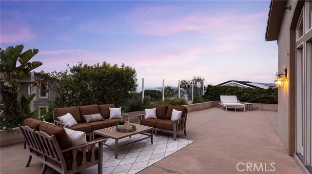 Detail Gallery Image 3 of 70 For 123 El Levante, San Clemente,  CA 92672 - 4 Beds | 3/1 Baths