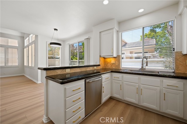 17 Calvados, Newport Coast CA: https://media.crmls.org/medias/e0f7c6d0-fe6c-499c-9bea-ac2dcb33c8ac.jpg