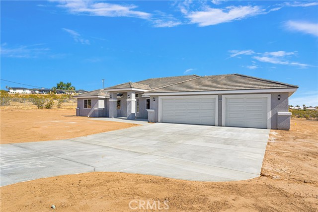 Detail Gallery Image 2 of 39 For 18702 Atlantic St, Hesperia,  CA 92345 - 4 Beds | 2/1 Baths