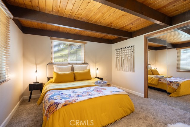 2395 Hunsaker Drive, Running Springs CA: https://media.crmls.org/medias/e0f93636-2201-4be2-ad36-763241e7071a.jpg