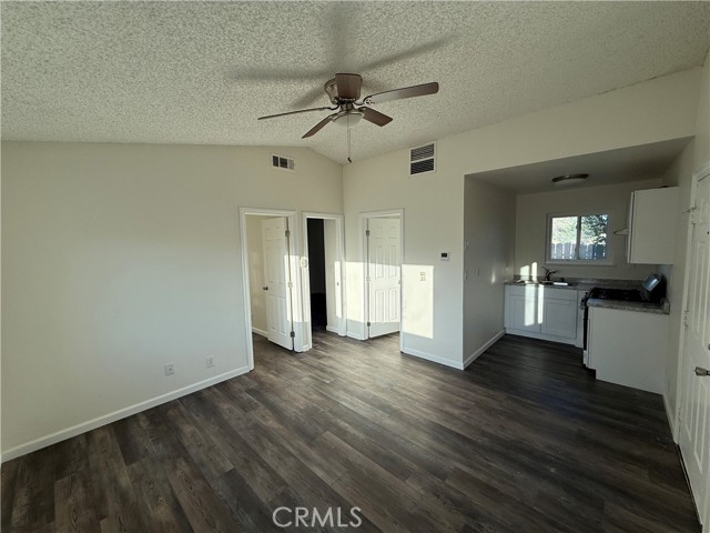 Detail Gallery Image 28 of 33 For 15332 Tuscola Rd, Apple Valley,  CA 92307 - 5 Beds | 3 Baths