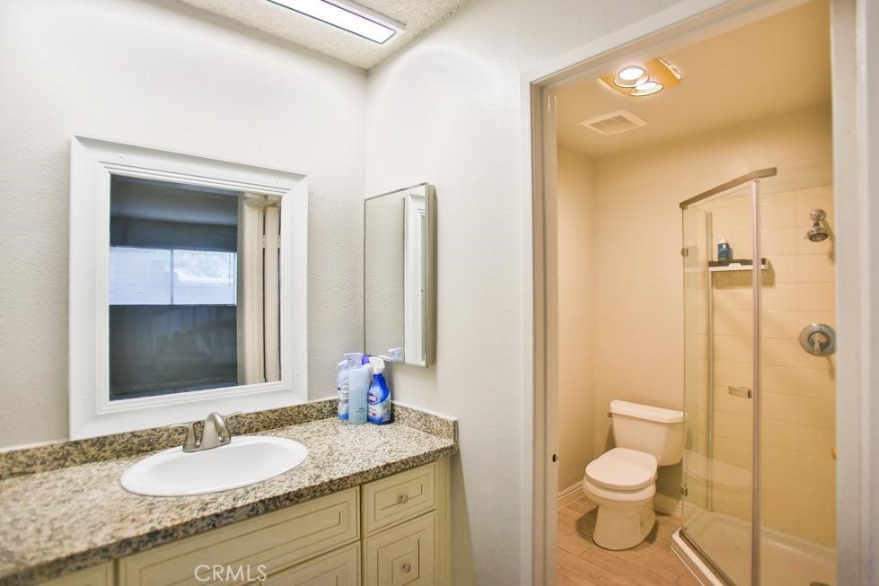 MLS #OC25222392 image #9