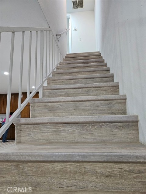 Detail Gallery Image 6 of 22 For 8331 Cedros Ave #14,  Panorama City,  CA 91402 - 2 Beds | 2 Baths