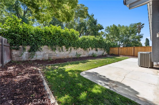 1422 Deborah Place, Beaumont CA: https://media.crmls.org/medias/e0fa535b-29c8-4091-bad4-7984475f022a.jpg