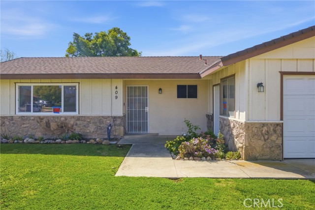 Detail Gallery Image 4 of 45 For 409 Borman Ave, Bakersfield,  CA 93308 - 3 Beds | 2 Baths