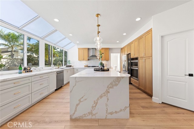 Detail Gallery Image 18 of 47 For 910 S Barton Ct, Anaheim,  CA 92808 - 4 Beds | 4/1 Baths