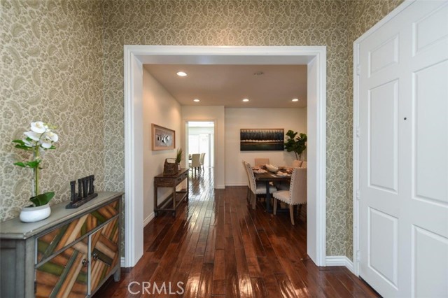 Detail Gallery Image 5 of 26 For 20 Larchwood, Irvine,  CA 92602 - 4 Beds | 3/1 Baths