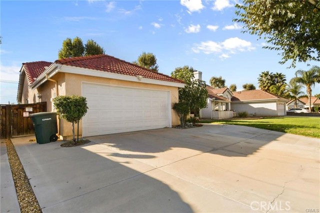 Detail Gallery Image 2 of 14 For 1291 Silica Ct, Hemet,  CA 92543 - 3 Beds | 2 Baths