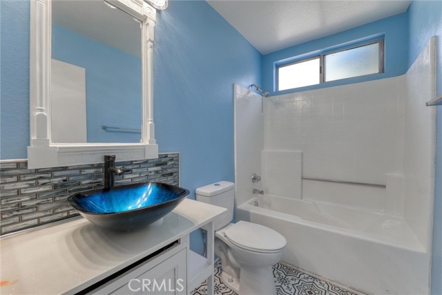 Detail Gallery Image 22 of 64 For 37519 Brighton Ct, Palmdale,  CA 93550 - 4 Beds | 3 Baths