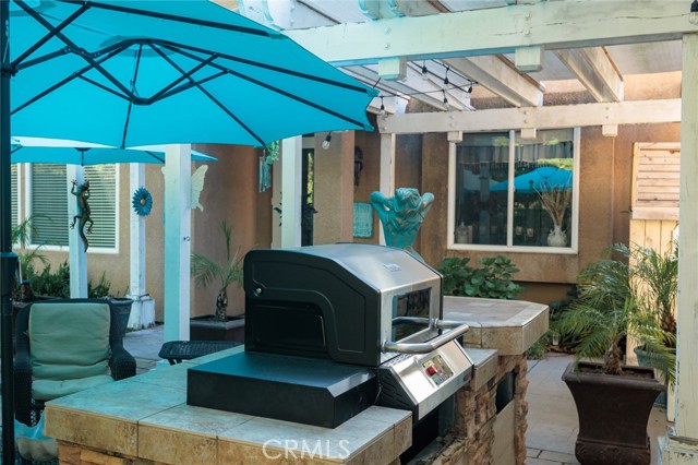 1045 Inverlochy Drive, Fallbrook CA: https://media.crmls.org/medias/e0fc6568-179d-40bf-991a-9dbd778e29b1.jpg