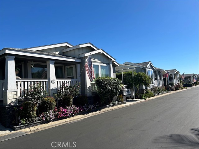 Detail Gallery Image 4 of 49 For 61 Saddleback Rd, Tustin,  CA 92780 - 3 Beds | 2 Baths