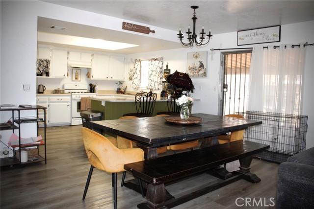 22465 Standing Rock Avenue, Apple Valley, California 92307, 3 Bedrooms Bedrooms, ,2 BathroomsBathrooms,Residential,For Sale,22465 Standing Rock Avenue,CRIV25156955