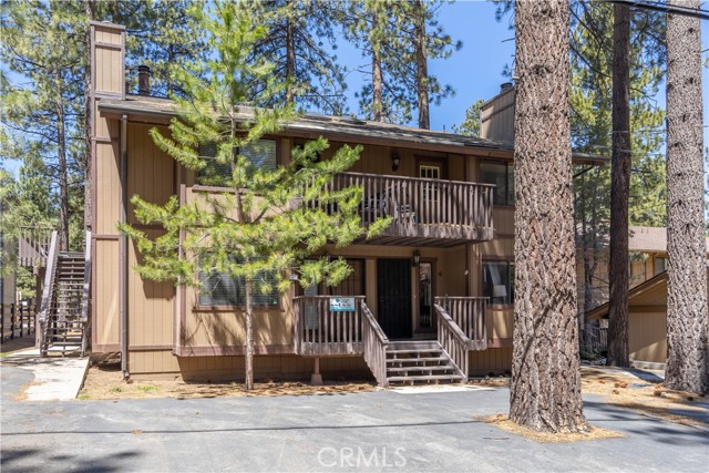 Detail Gallery Image 1 of 31 For 667 Summit Bld #4,  Big Bear Lake,  CA 92315 - 3 Beds | 2 Baths