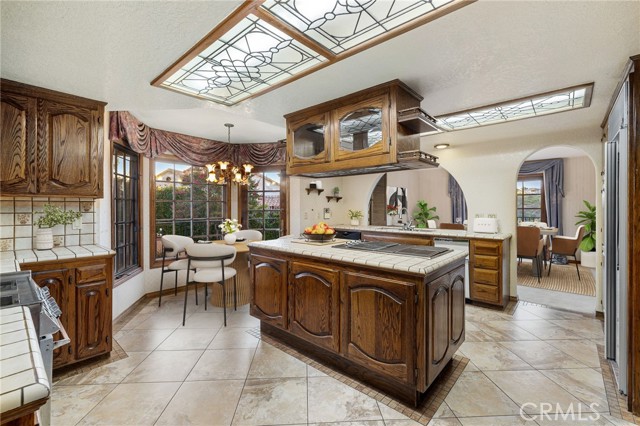 23511 Mirage Lane, Diamond Bar CA: https://media.crmls.org/medias/e0fd0bd0-d74f-4fcf-ba78-cc736b0e1d00.jpg