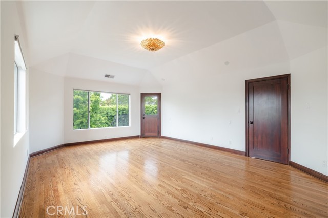 Detail Gallery Image 24 of 39 For 1949 N Catalina Street, –,  CA 90027 - 6 Beds | 5 Baths