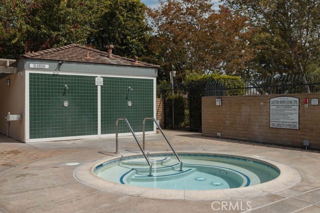 Detail Gallery Image 6 of 12 For 39 S Dogwood, Irvine,  CA 92612 - 3 Beds | 2 Baths