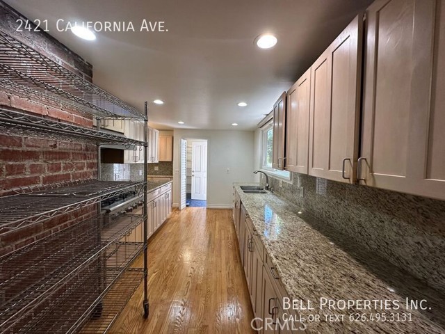 Detail Gallery Image 15 of 44 For 2421 California Ave, Santa Monica,  CA 90403 - 3 Beds | 3 Baths