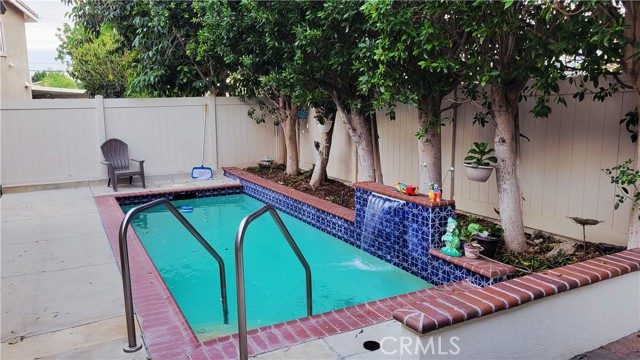 Detail Gallery Image 23 of 25 For 21346 Blackhawk St, Chatsworth,  CA 91311 - 5 Beds | 4 Baths