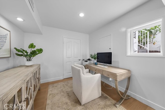 237 Via Los Miradores, Redondo Beach CA: https://media.crmls.org/medias/e10118cc-5070-4bab-88b1-e42f91ddc807.jpg
