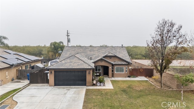 Detail Gallery Image 1 of 31 For 111 Planada Dr, Shafter,  CA 93263 - 3 Beds | 2 Baths