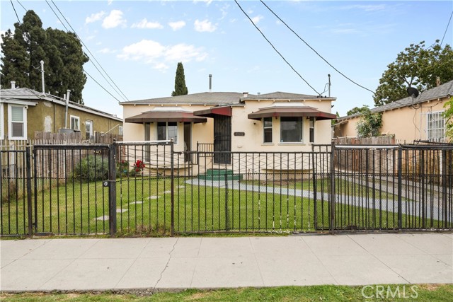 11204 Alvaro Street, Los Angeles CA: https://media.crmls.org/medias/e1015b57-3e21-45b4-9e3c-6dacca112739.jpg