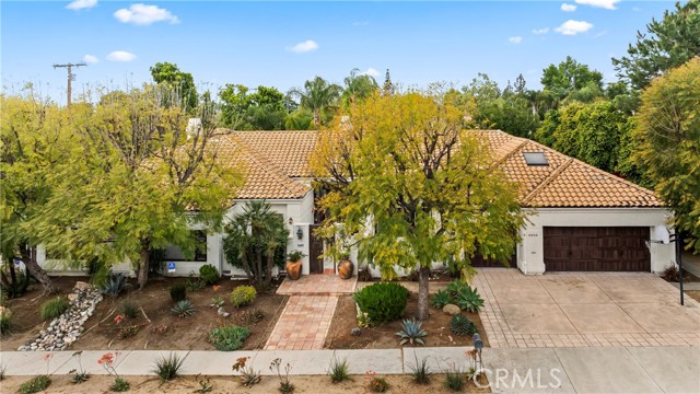 Detail Gallery Image 1 of 48 For 9609 Jellico Ave, Northridge,  CA 91325 - 4 Beds | 3/1 Baths