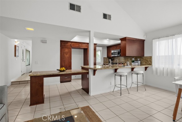 4314 Manchester Place, Cypress CA: https://media.crmls.org/medias/e1022f11-e887-4c42-8e0e-cbabc2b6287a.jpg