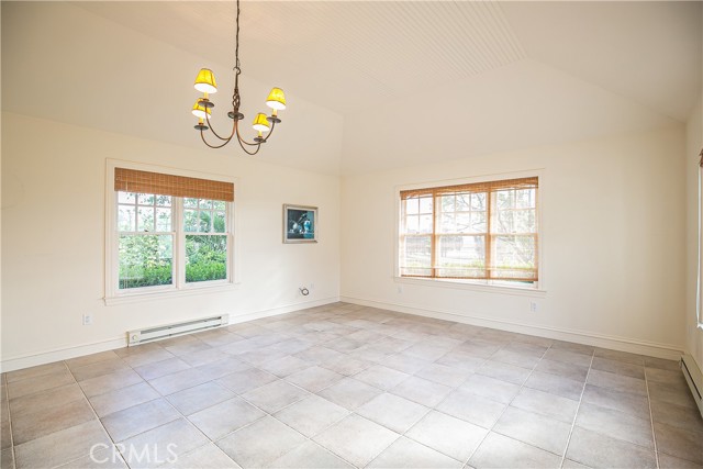 Detail Gallery Image 26 of 36 For 6525 Lakeville Hwy, Petaluma,  CA 94954 - 4 Beds | 3/1 Baths