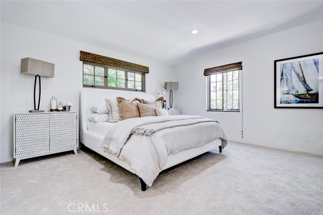 2917 N Poinsettia Avenue, Manhattan Beach CA: https://media.crmls.org/medias/e1027e0c-f449-448d-acb9-bdbc6018faae.jpg