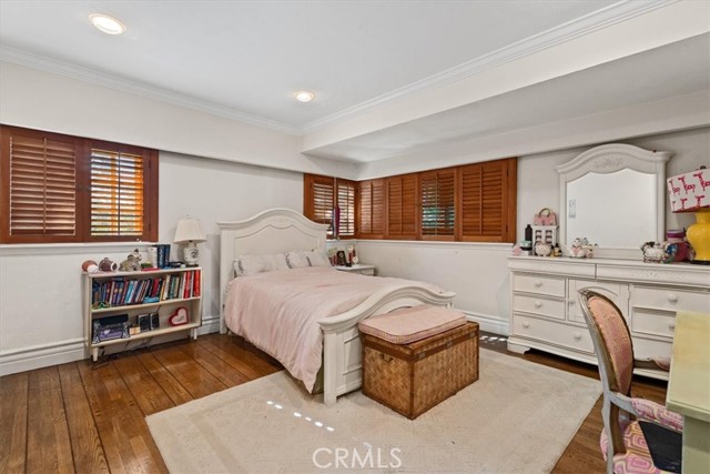 Detail Gallery Image 25 of 35 For 1138 Coldwater Canyon Dr, Beverly Hills,  CA 90210 - 5 Beds | 5 Baths