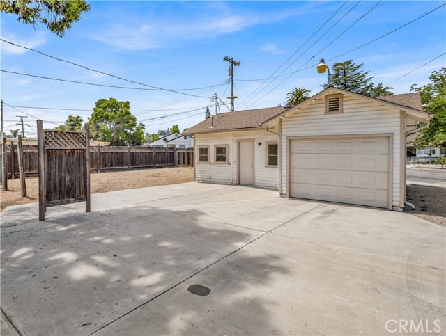 Detail Gallery Image 36 of 41 For 1005 L St, Reedley,  CA 93654 - 3 Beds | 2 Baths