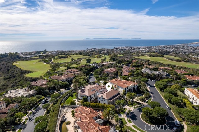 2 Gallery Place, Newport Coast CA: https://media.crmls.org/medias/e1033c4d-086c-4429-a59a-bebdefd16934.jpg